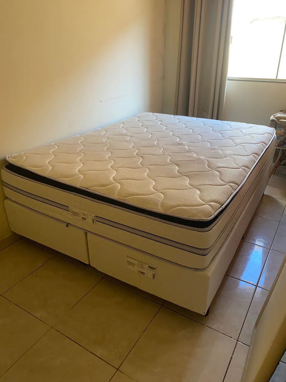 Cama queen diamond blue - usada  - Foto 3
