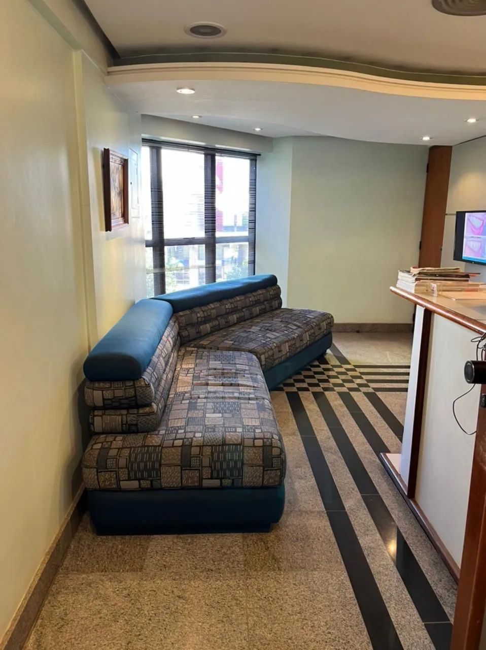 Vende salas no edificio comercial Embassy Tower  - Foto 5