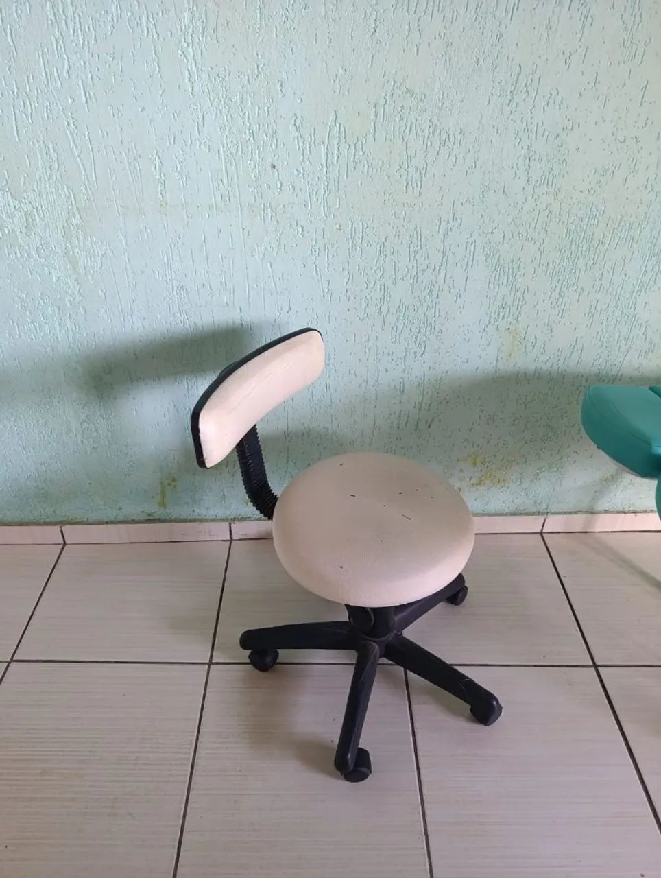 Vende-se maca para podologia . - Foto 2