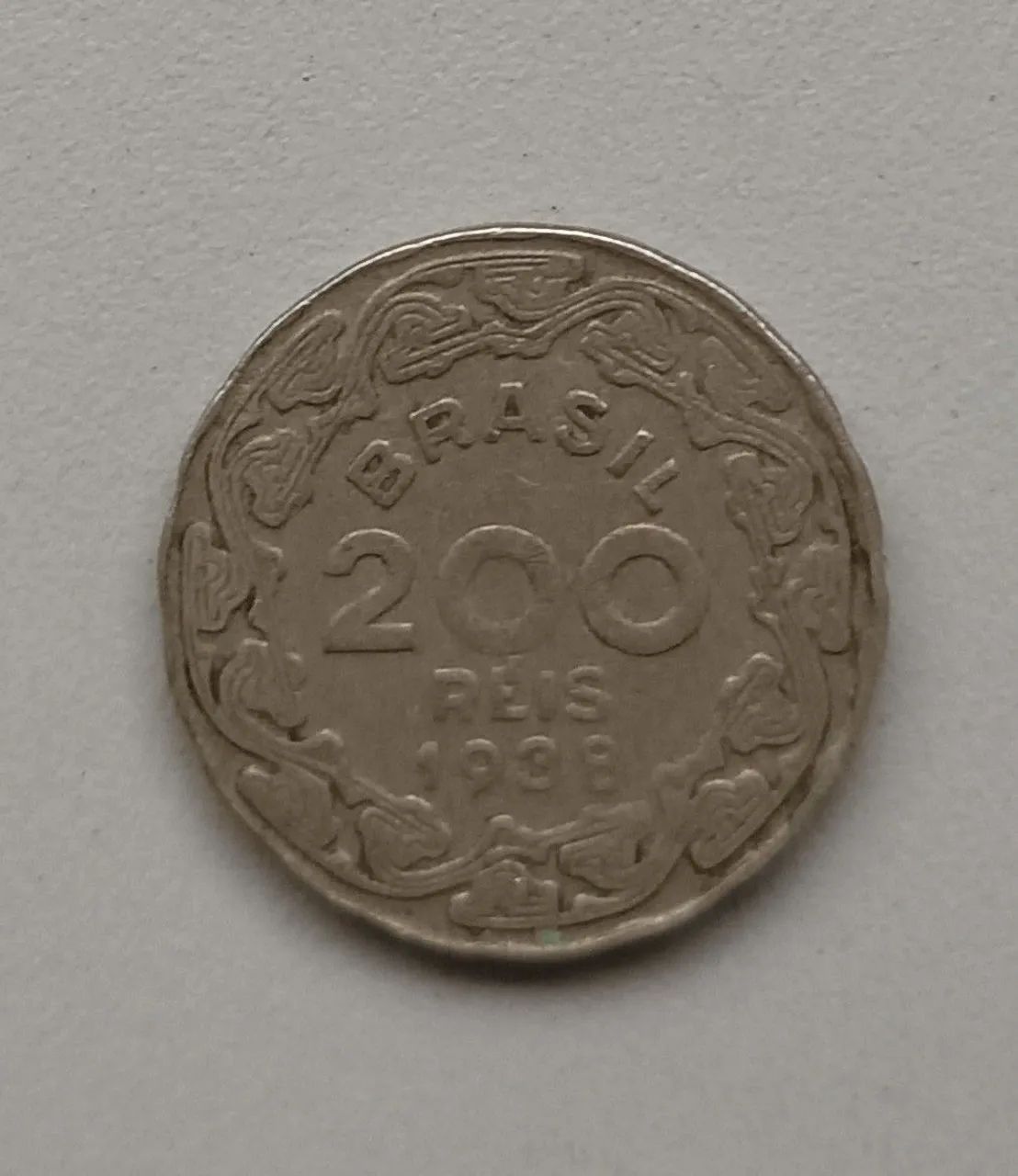 Moeda antiga de 200 réis 1938