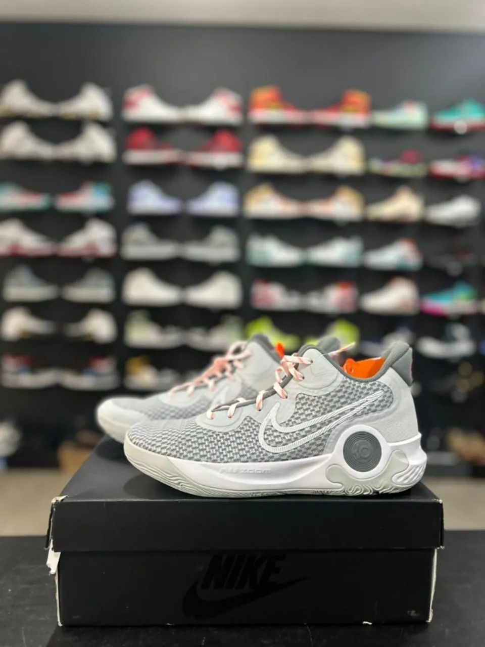 Air Jordan, Lebron Witness 8 e Kelvin Duran - Foto 6