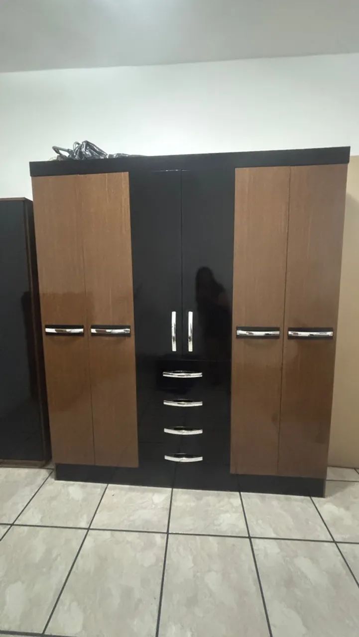Guarda roupa casal 