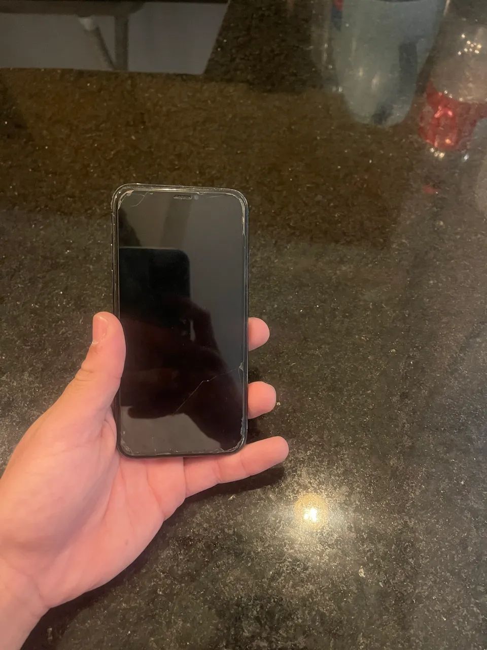 Vendo celular com a tela quebrada, único detalhe  - Foto 2