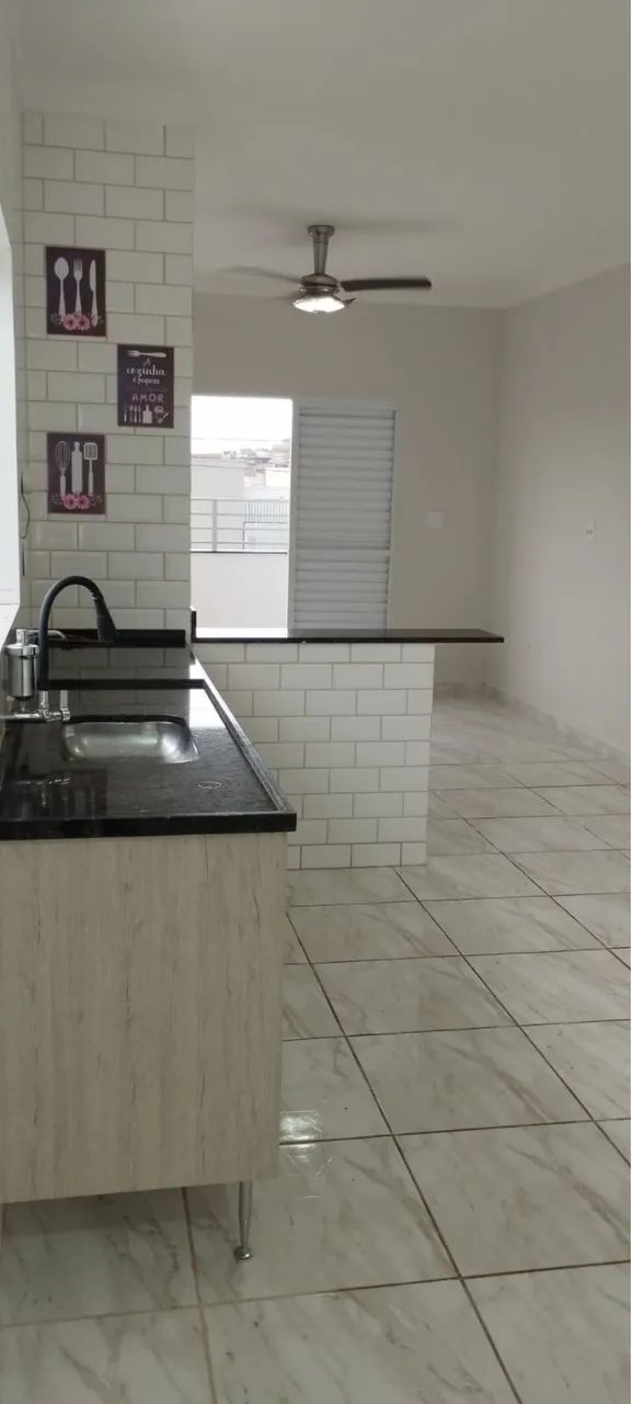 Vende-se / aluga-se apartamento grande com suíte - Foto 3
