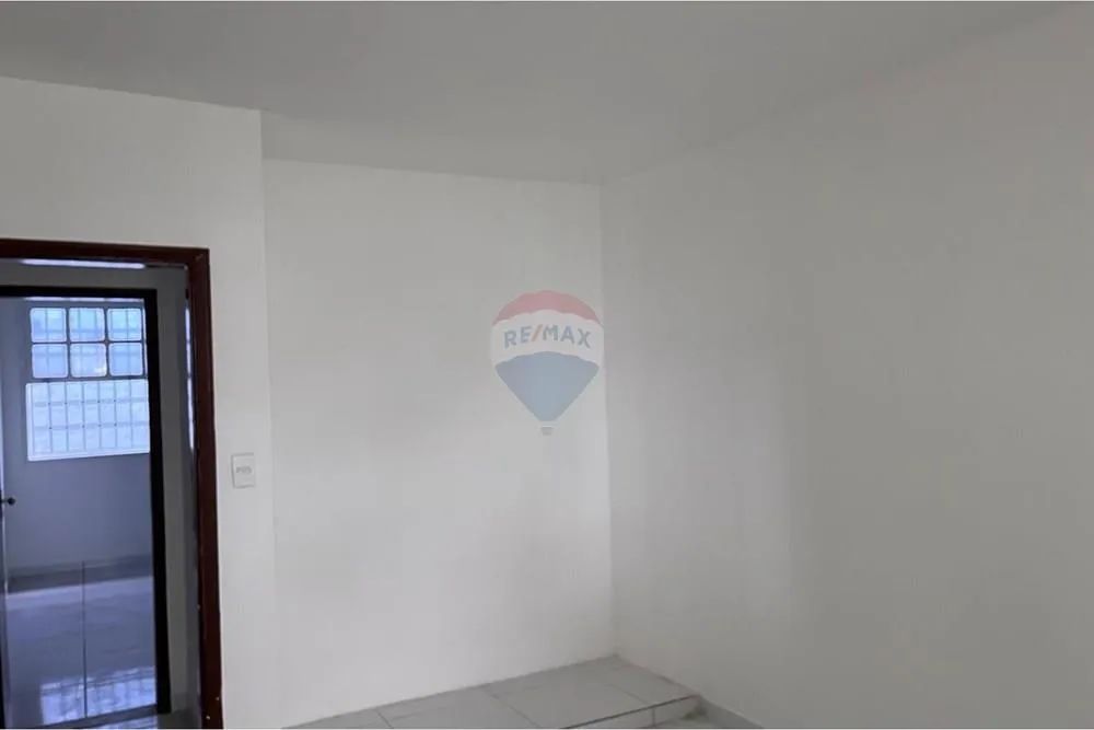 Alugo casa comercial com sala 2/4 e escritório. - Foto 2