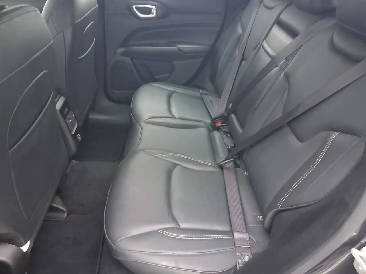 Jeep Compass LONG. T270 1.3 TB 4x2 Flex Aut., foto 18 de 18