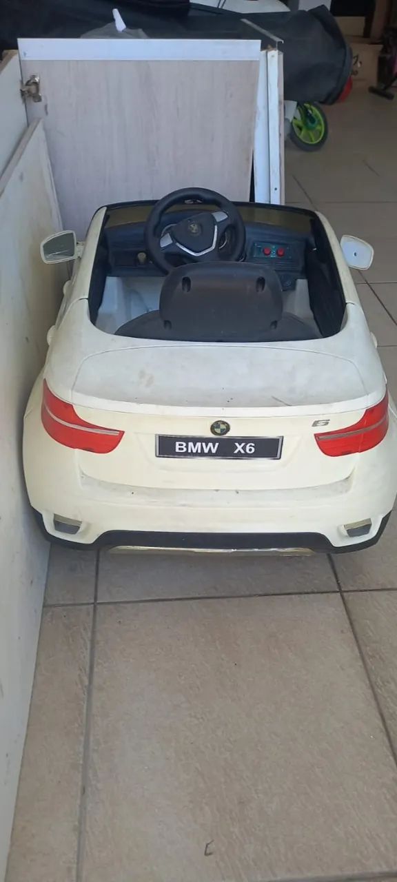 Carrinho BMW Elétrico Usado 