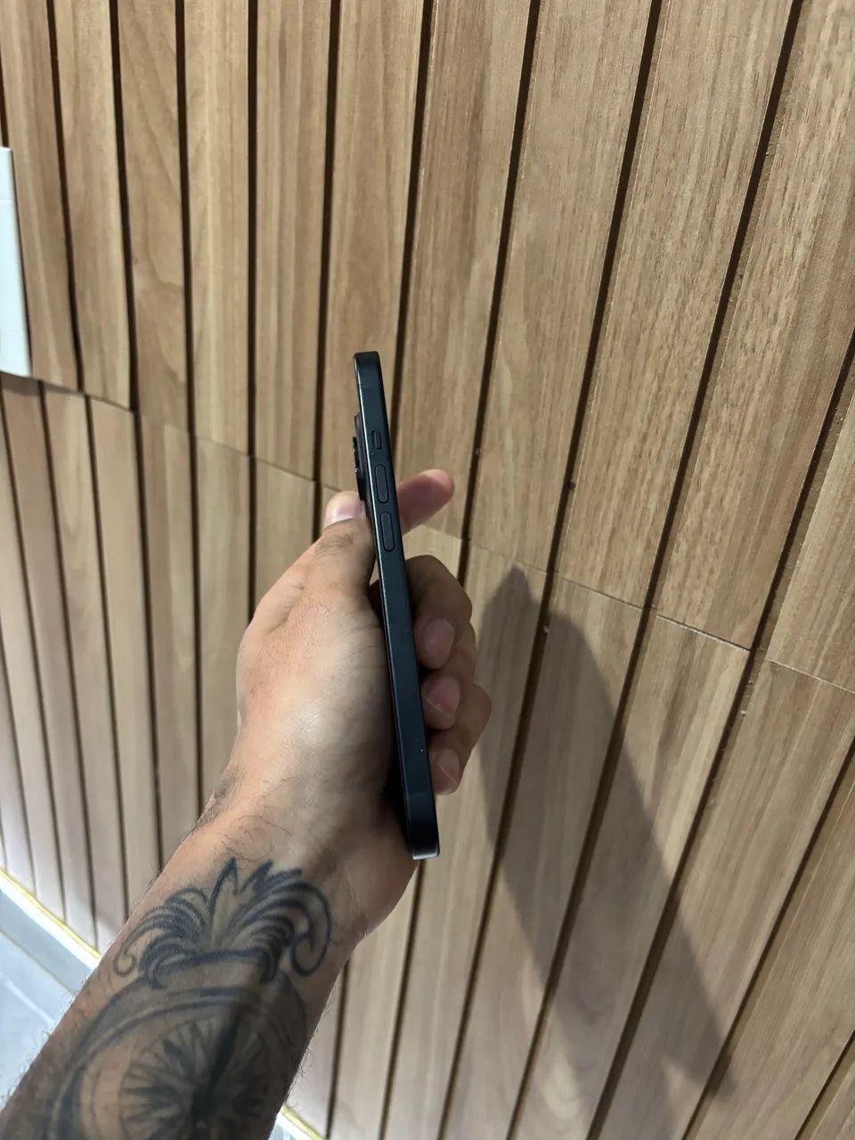 Oportunidade:vendo iPhone15 muito novo - Foto 2