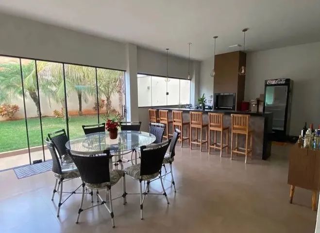 Vende se imóvel mobiliado com 3 quartos 