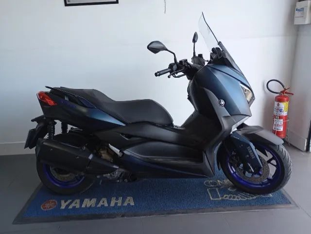 XMAX AZUL