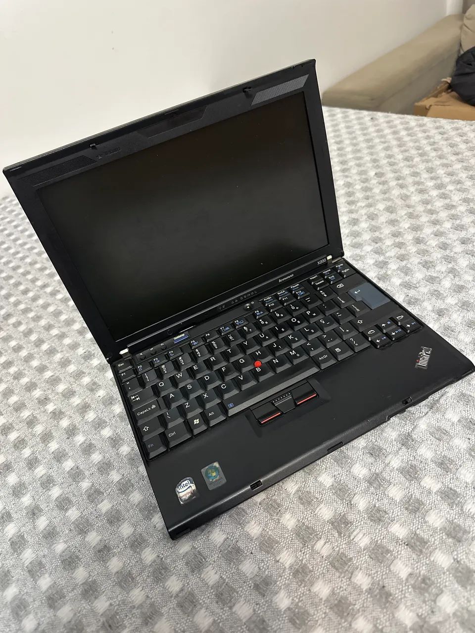 Notebook Lenovo Thinkpad X200 160 gb de hd e 4 gb de RAM  - Foto 2