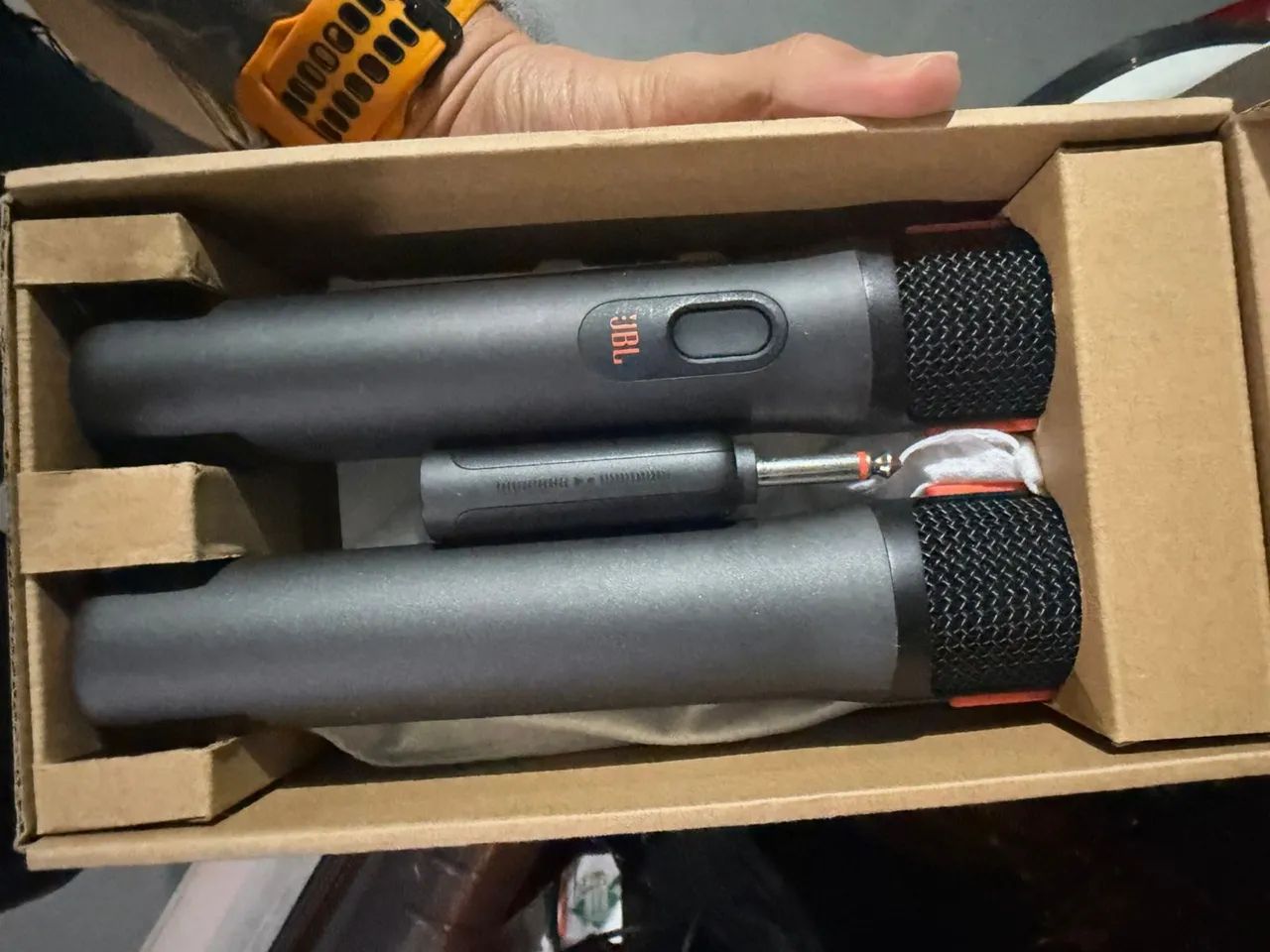 Caixa JBL 320 + 2 microfones JBL original  - Foto 2