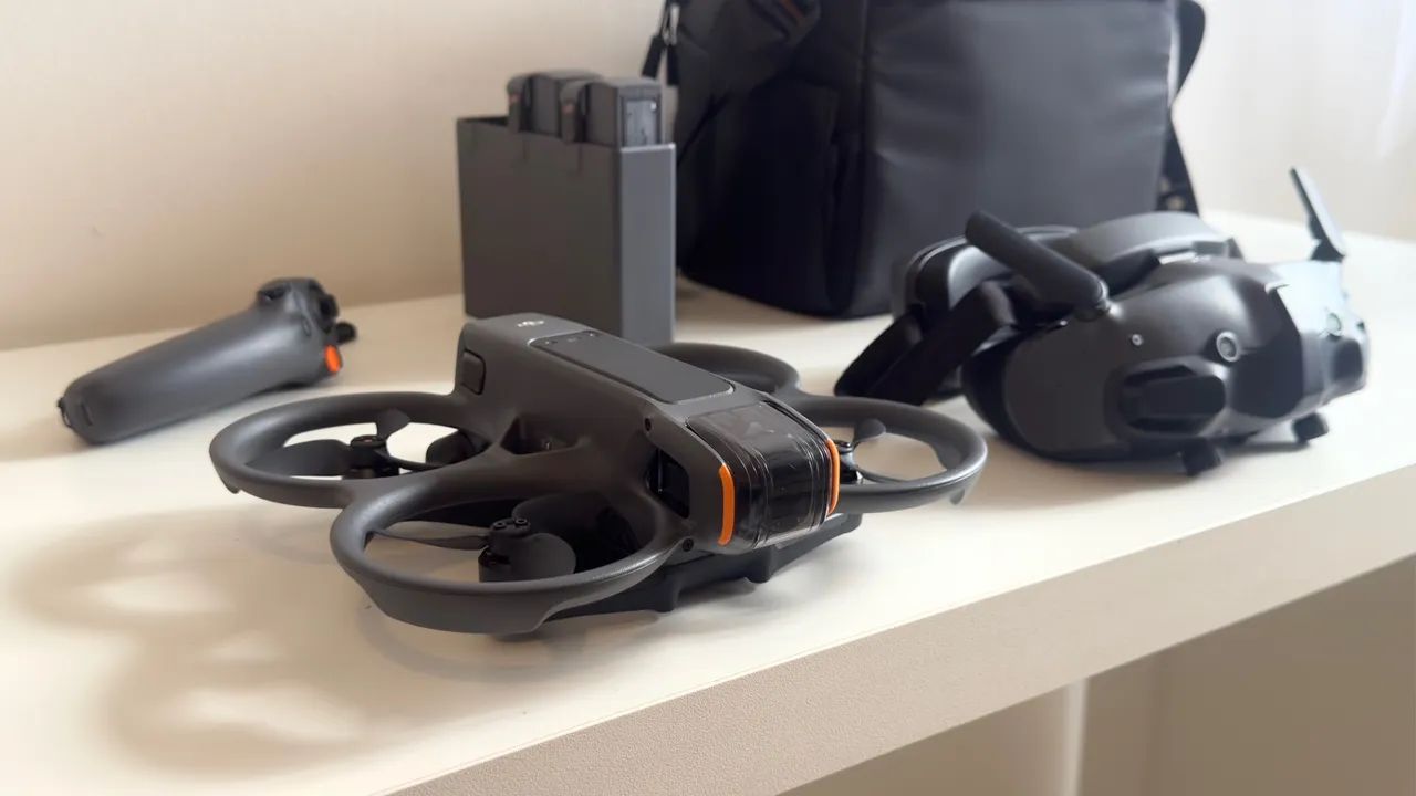 DJI AVATA 2 COMBO 3 baterias - Foto 3