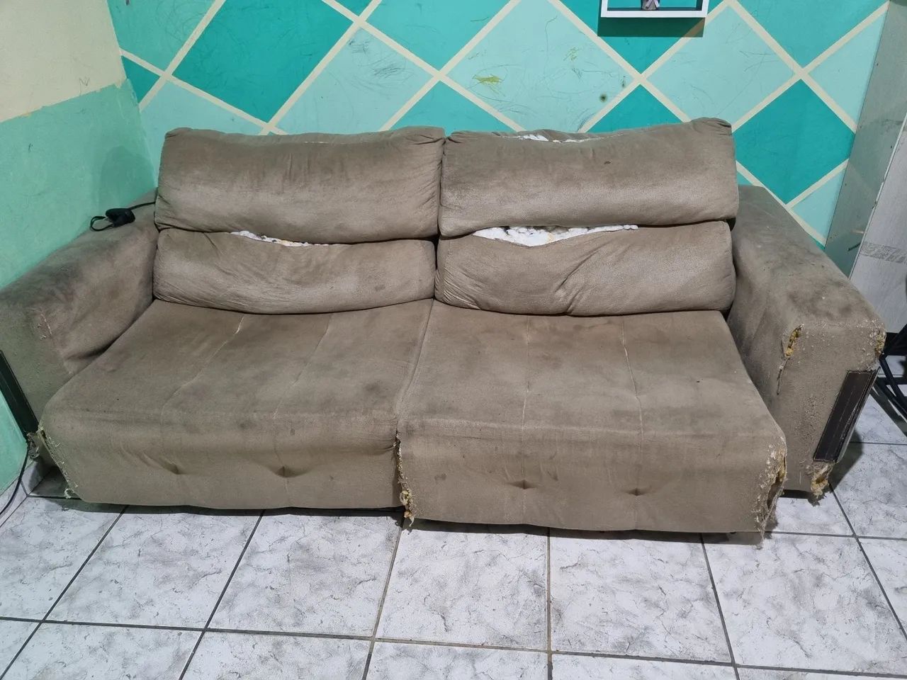 Vendo sofá para reformar  - Foto 2