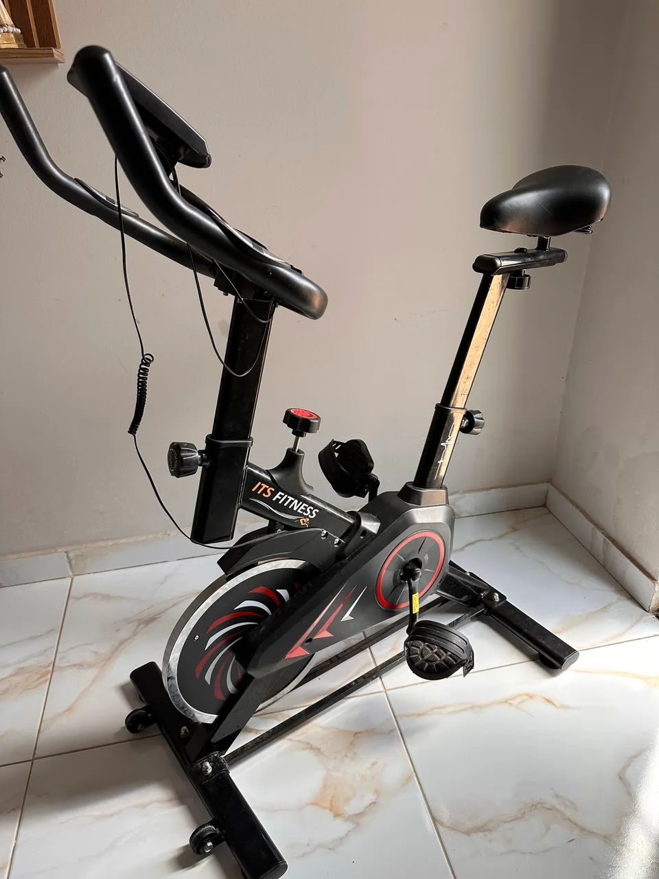 Bicicleta ergométrica academia  - Foto 3
