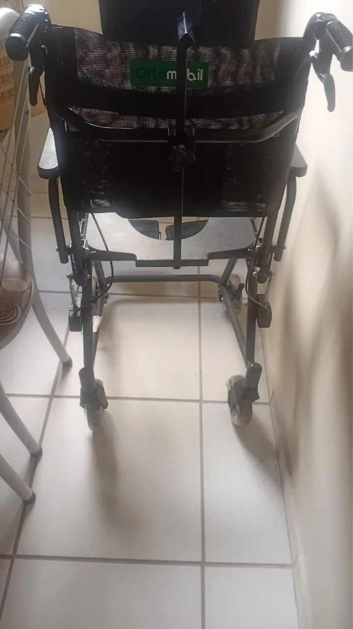 Cadeira de rodas de banho  - Foto 3