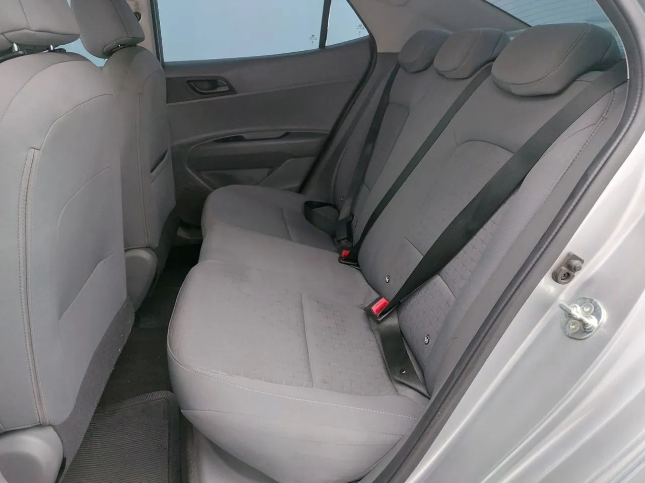 Hyundai HB20S Comfort Plus 1.0 TB Flex 12V Mec., foto 17 de 18