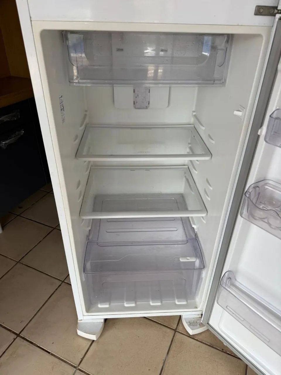Feriado entrego geladeira perfeita dou garantia hoje - Foto 3