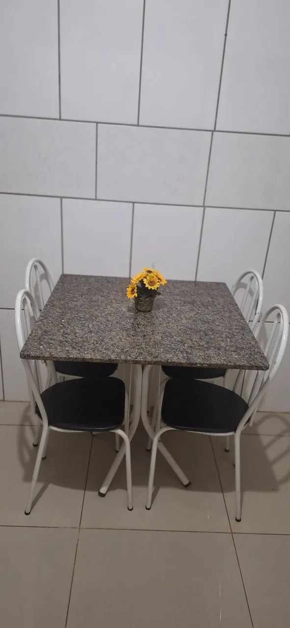 Mesa e cadeira - Foto 2