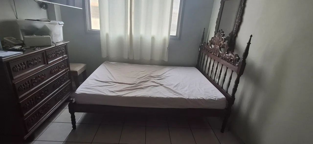 Jogo de quarto de madeira.  - Foto 4