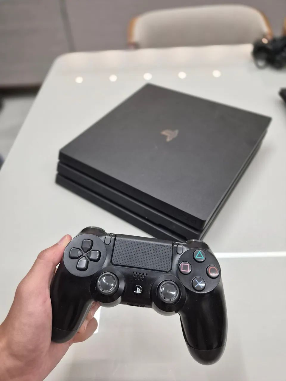 PS4 PRO 1TB - Foto 3