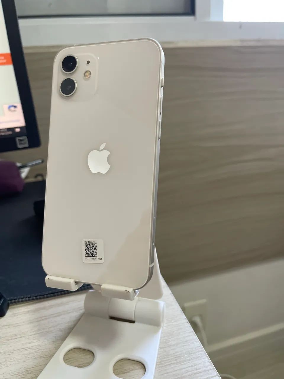 iPhone 12 64gb branco sem detalhes original - Celulares e