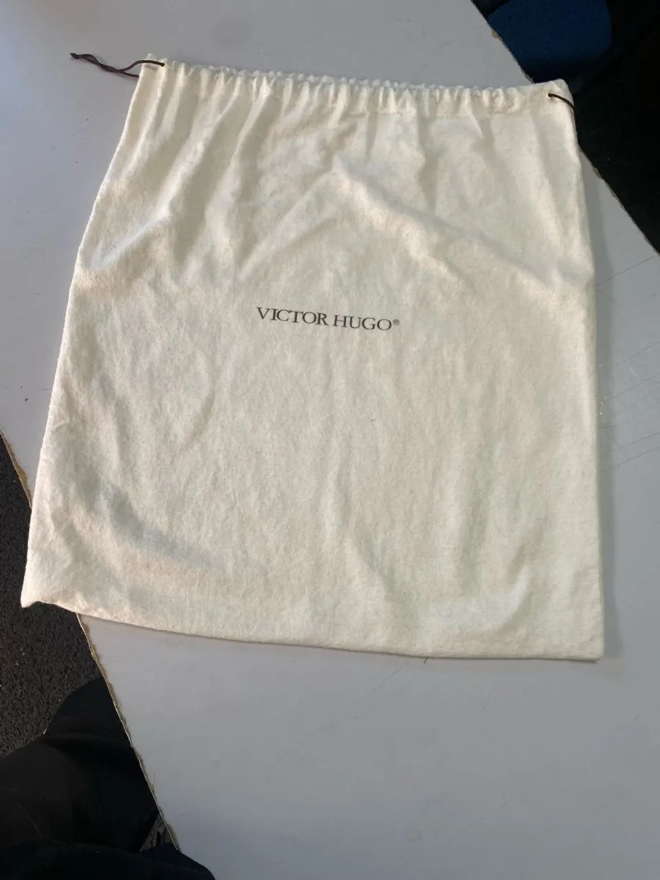 Bolsa da Victor Hugo original usada uma vez  - Foto 2