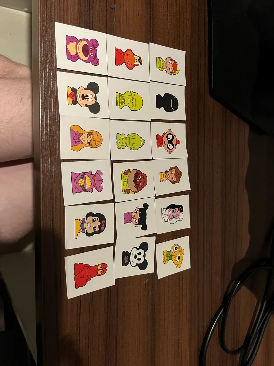 Lote Figurinhas Disney Gogos 