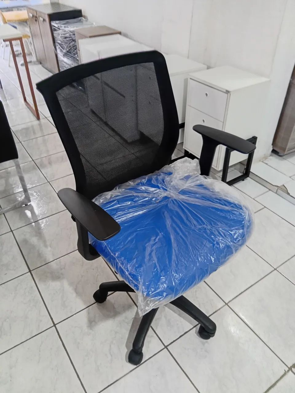 Cadeira giratória ergonômica  - Foto 2