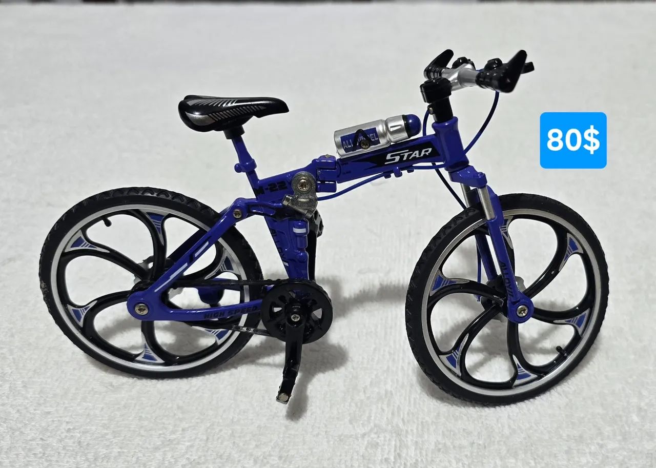 Bicicleta miniatura em metal 
