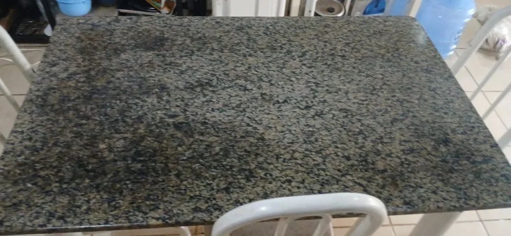 Mesa guadrada em mármore de 04 cadeira - Foto 2