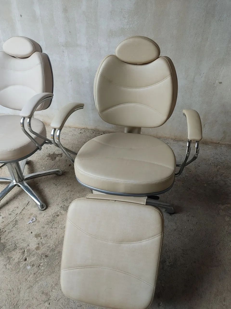 Vende-se Cadeiras para Salão de Beleza - Foto 3