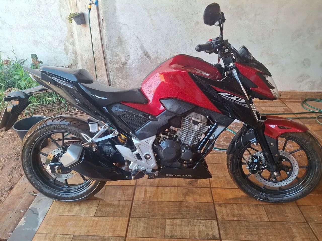 Moto nova
