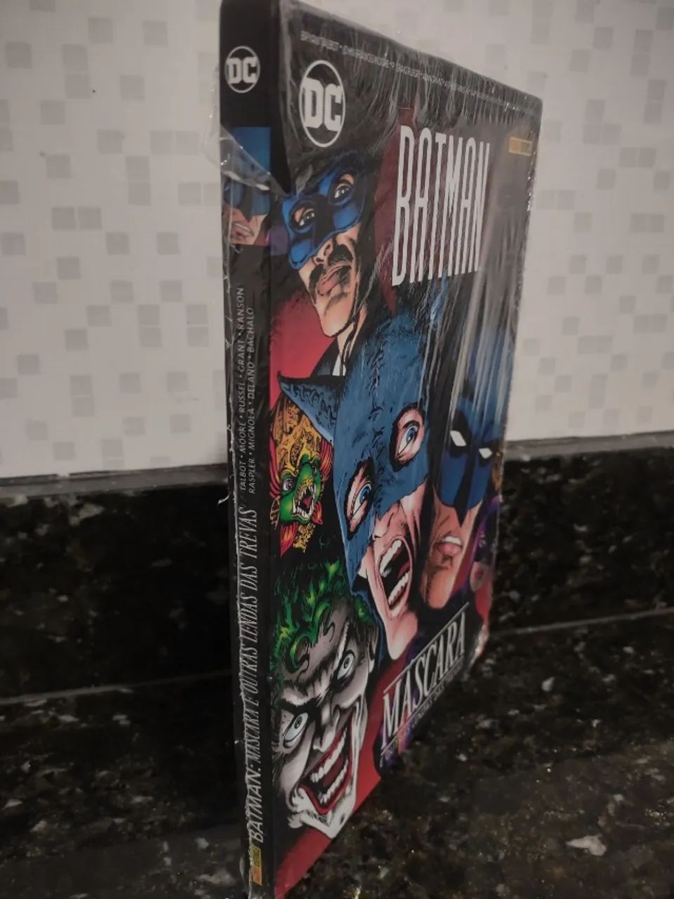 Batman máscara e outras lendas lacrada - Foto 2