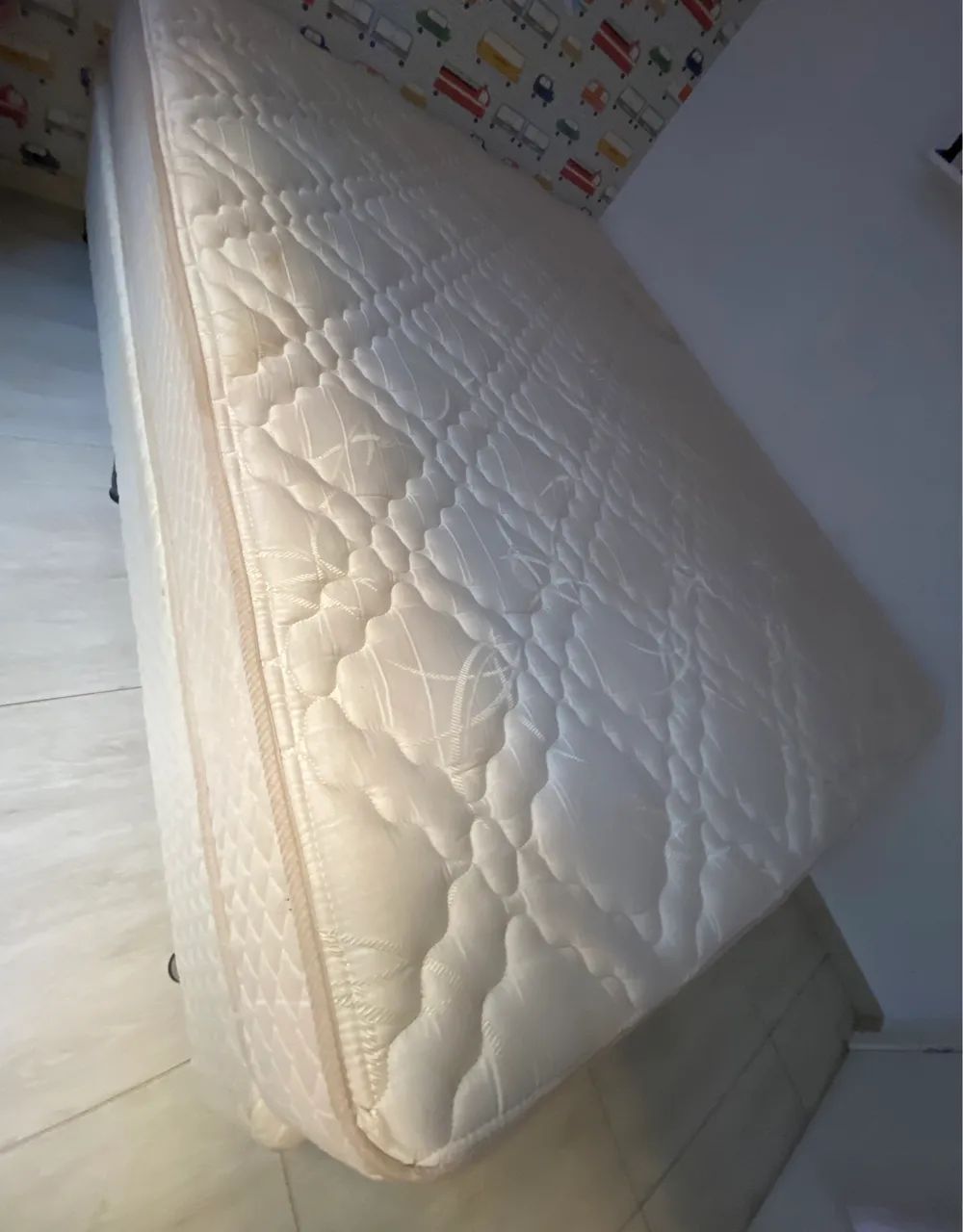 Cama queen 