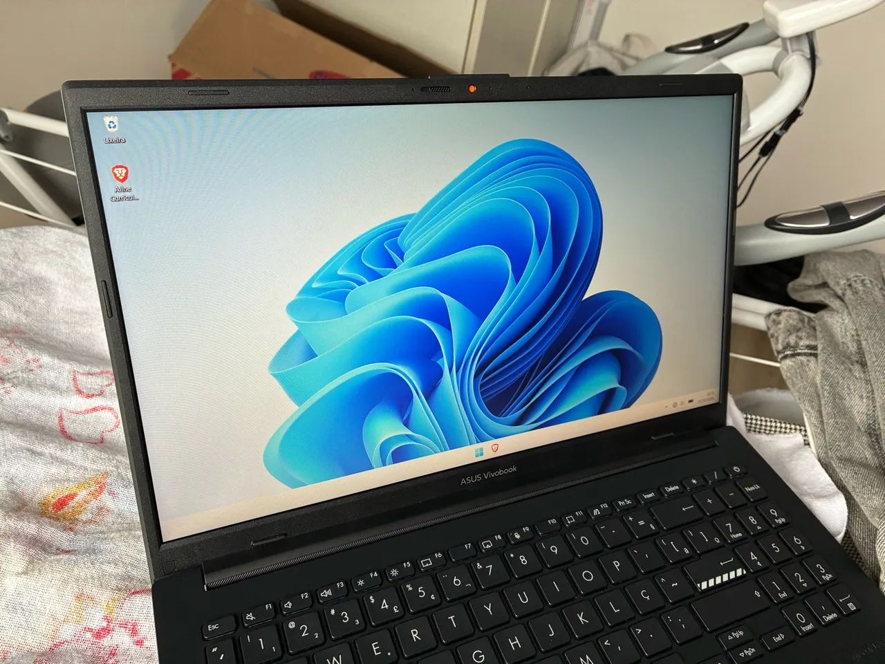 ASUS Vivobook GO