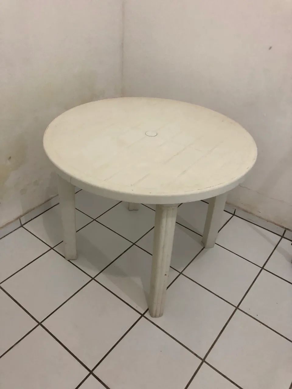 Vendo mesa de plástico  - Foto 2