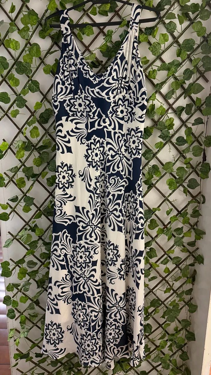 Vestido Longo Estampado Azul e Branco - Foto 2