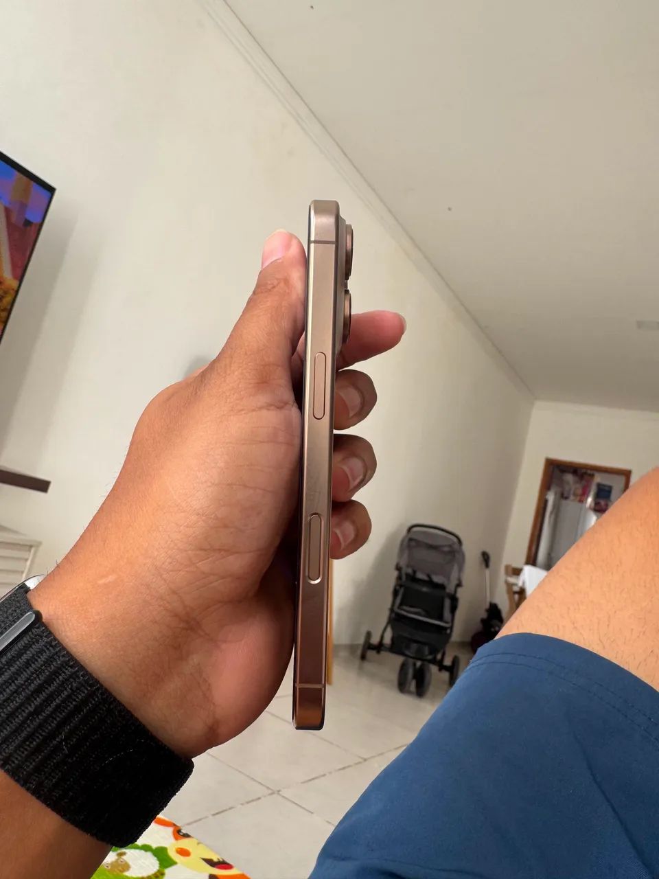 iPhone 16 pro  - Foto 2