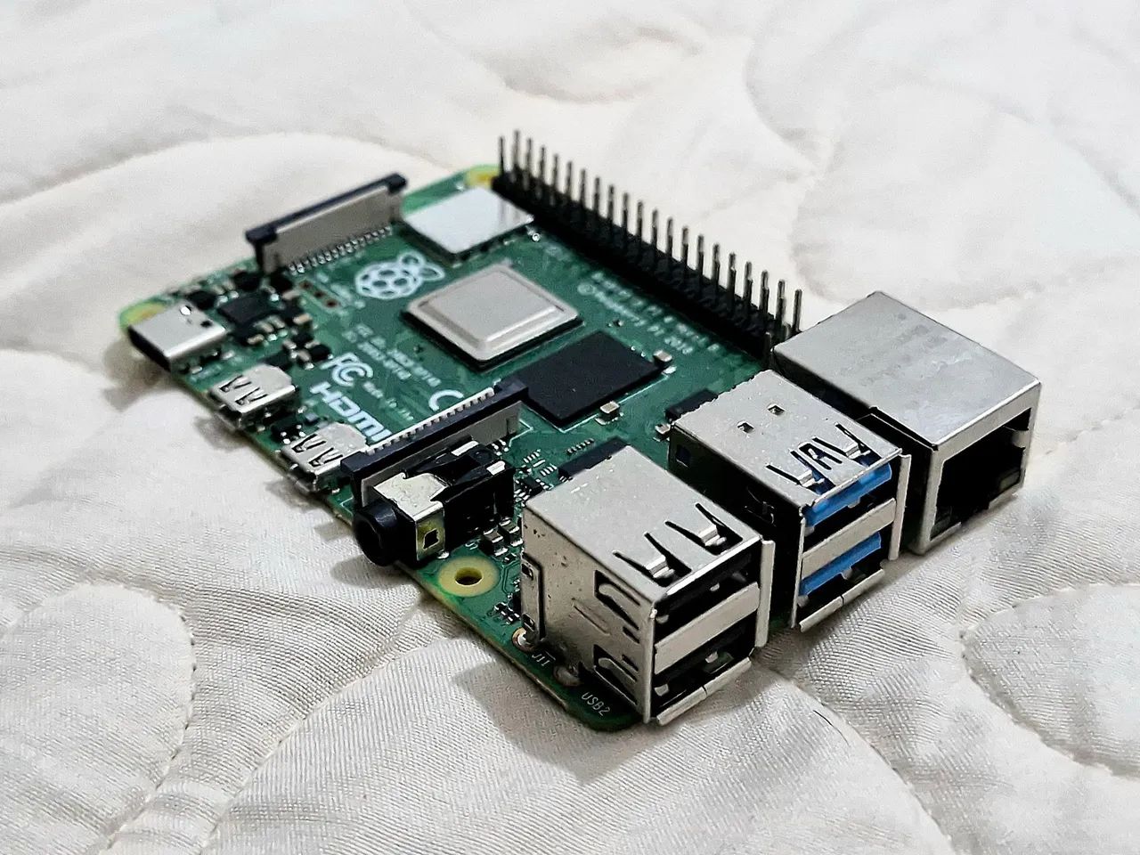 Raspberry Pi 4 Model B com 4gb de RAM