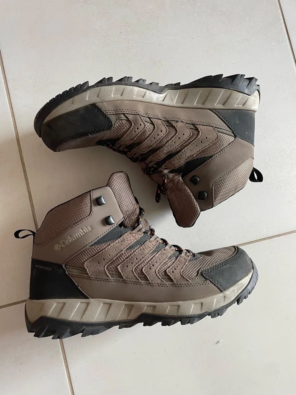 Bota Columbia Strata - Foto 2