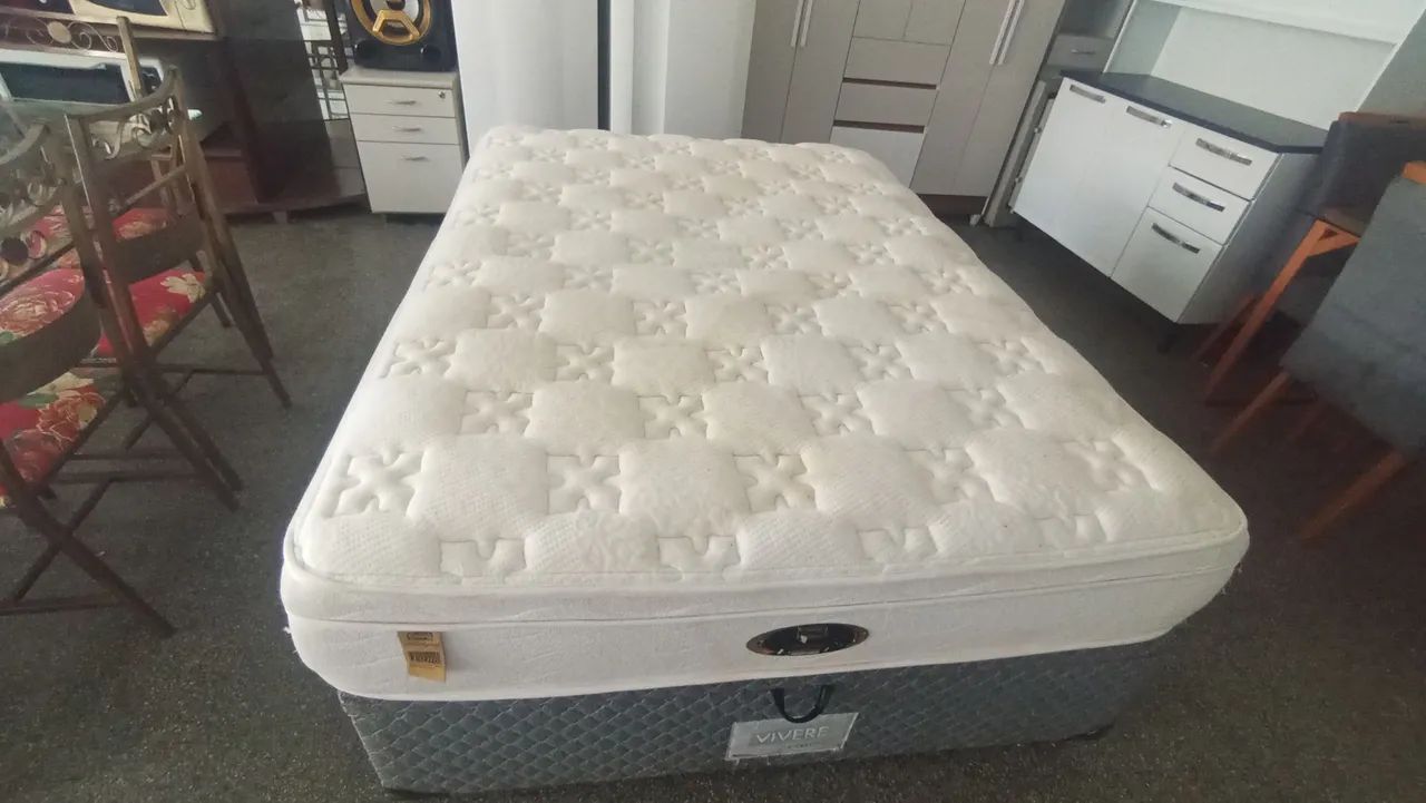 Cama box casal Baú colchão molas ensacandas Simons 