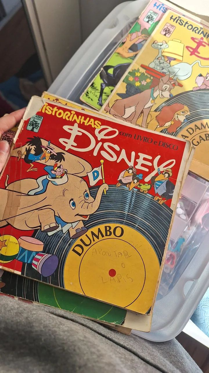 Livros Disney com Vinil