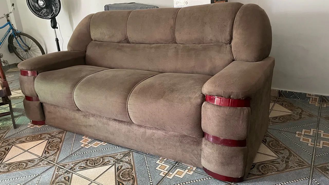 Conjunto de sofá 2 e 3 lugares + uma mesa de centro  - Foto 4