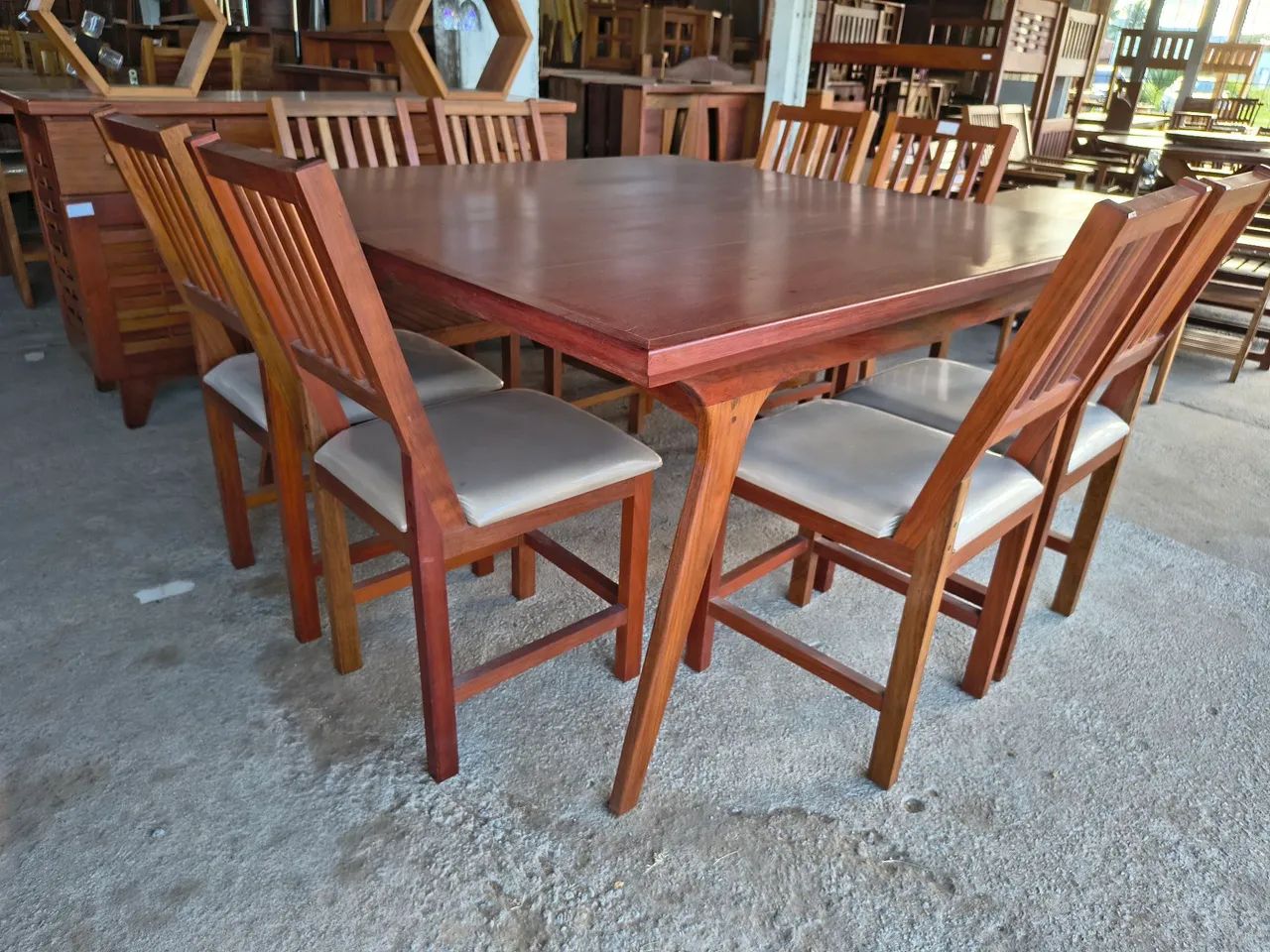 Conjunto de mesa 8 lugares em madeira jatobá  - Foto 2