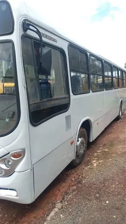ÔNIBUS URBANO COLETIVO  - Foto 3