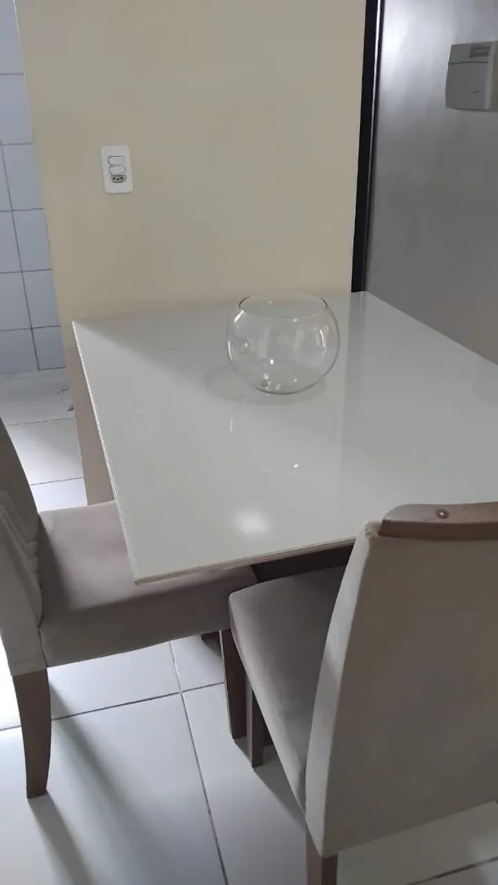 Mesa de Jantar 4 cadeiras nova - Foto 2