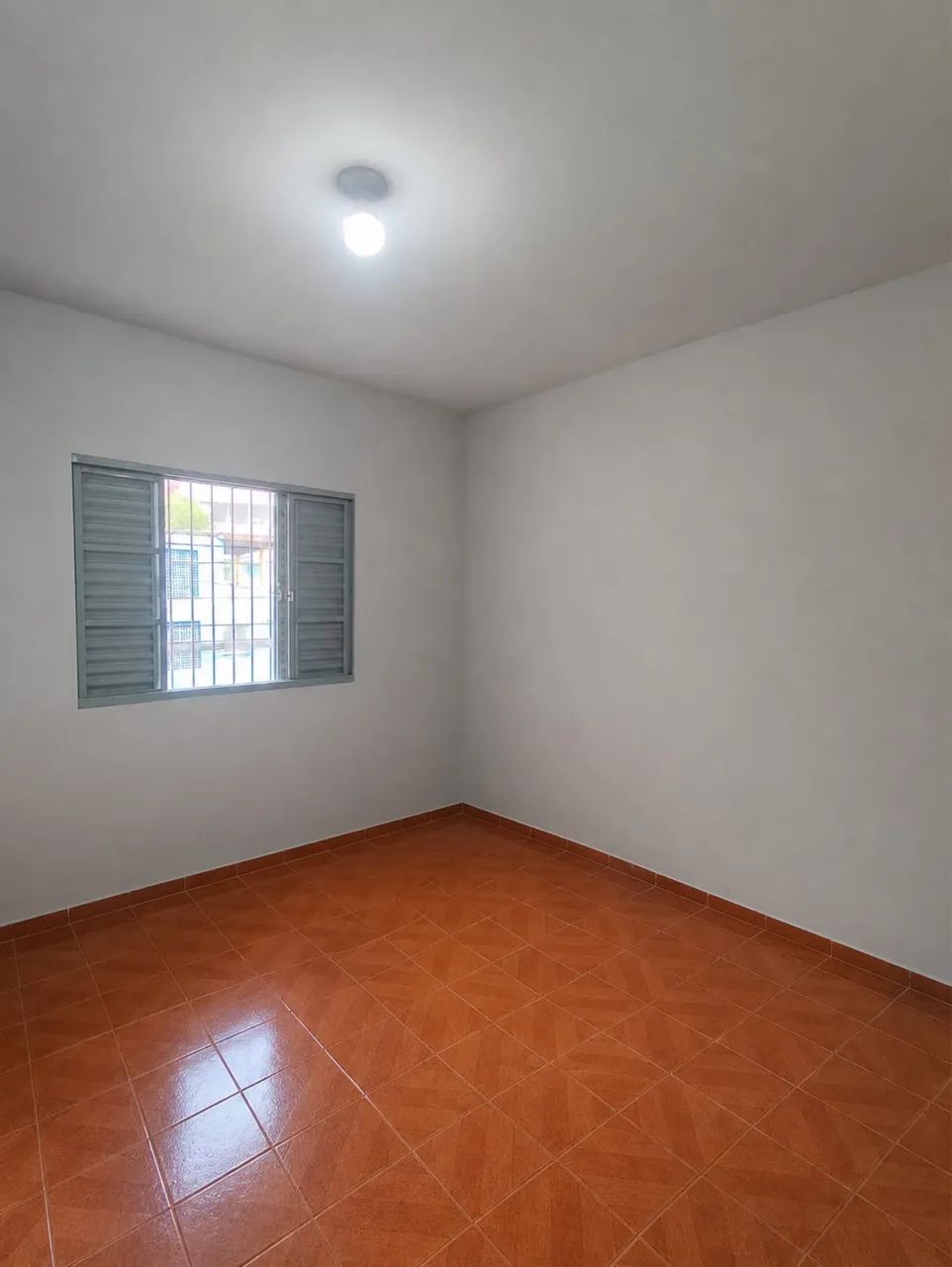 Vendo Sobrado com edícula e 02 vagas /aceito carro - Foto 4