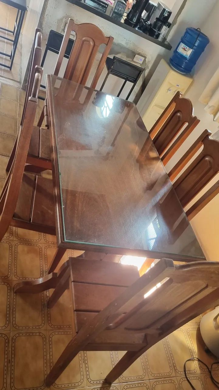 Mesa com 6 cadeiras em madeira maciça de cerejeira  - Foto 2