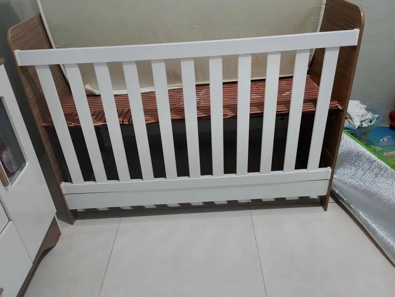  Vendo Berço Americano em MDF - Transforma em Mini Cama (Regulável).